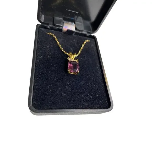 Goldtone Pendant Necklace Emerald Cut Purple Glass 17.5" Chain - Picture 3 of 5